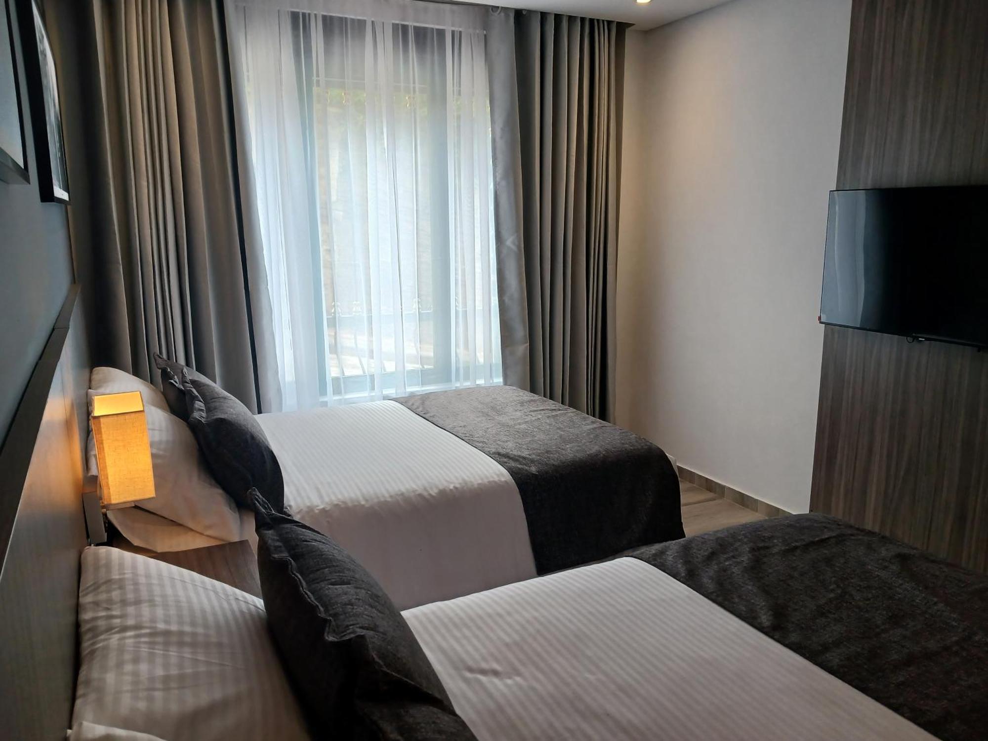 Hotel Santino Jenesano Ngoại thất bức ảnh
